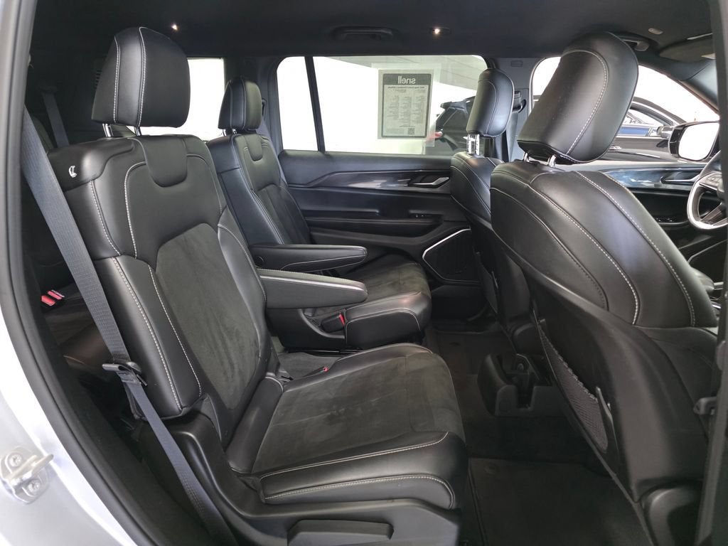 2022 Jeep Grand Cherokee L Altitude