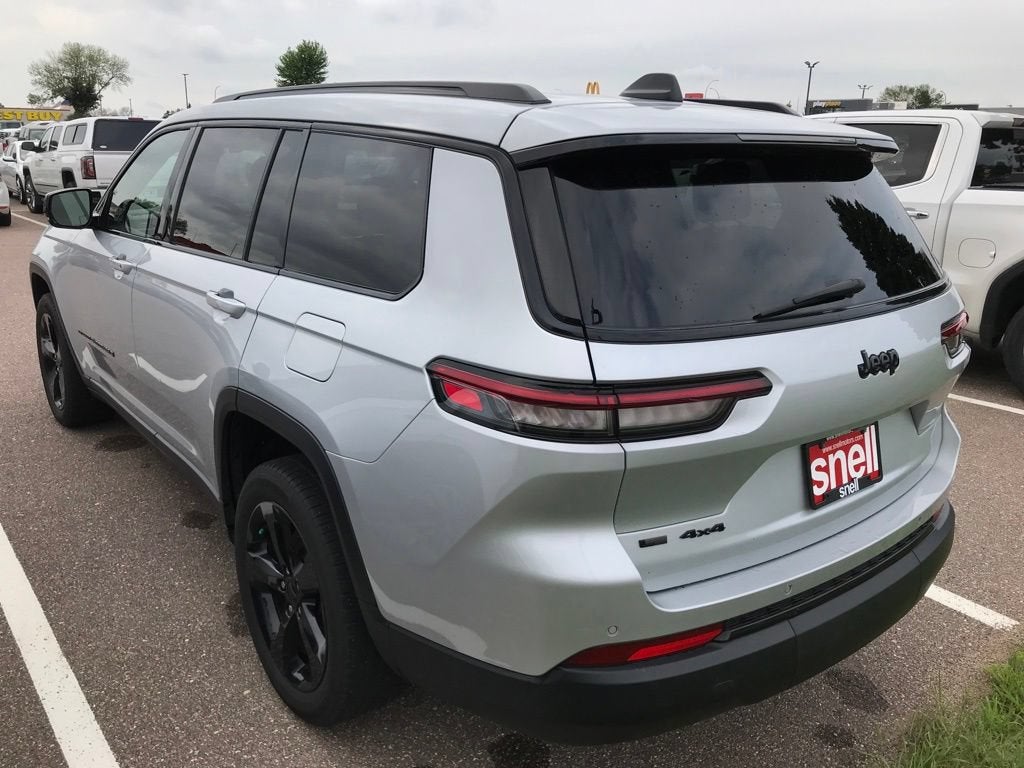 2022 Jeep Grand Cherokee L Altitude