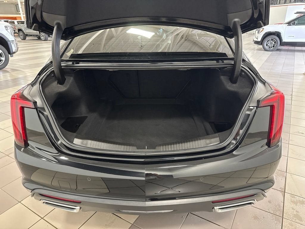 2022 Cadillac CT5 Luxury