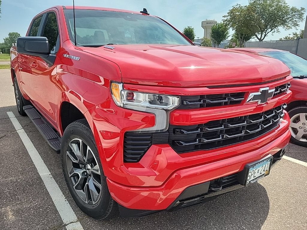 Used 2022 Chevrolet Silverado 1500 RST with VIN 1GCUDEET3NZ602108 for sale in Mankato, Minnesota