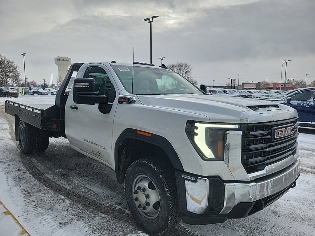 2026 GMC Sierra 3500 HD Chassis Cab Pro