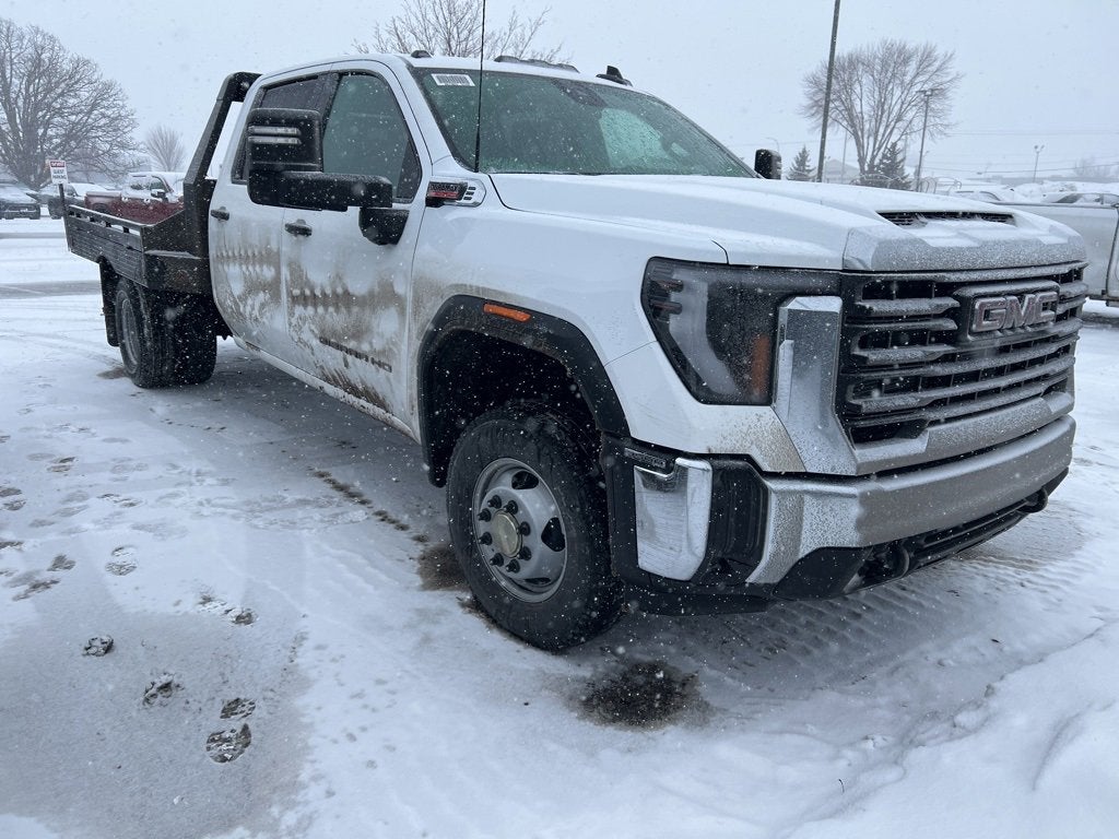 2026 GMC Sierra 3500 HD Chassis Cab Pro