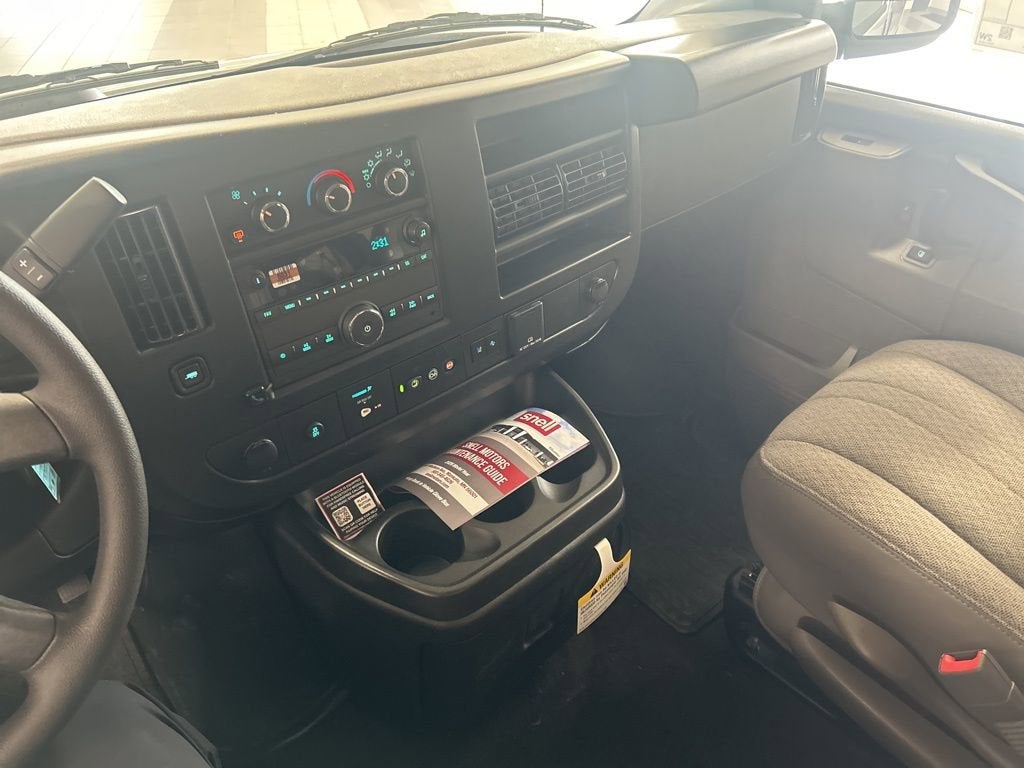2026 GMC Savana Passenger LT