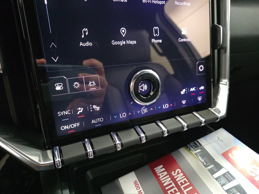 2027 GMC Acadia Elevation
