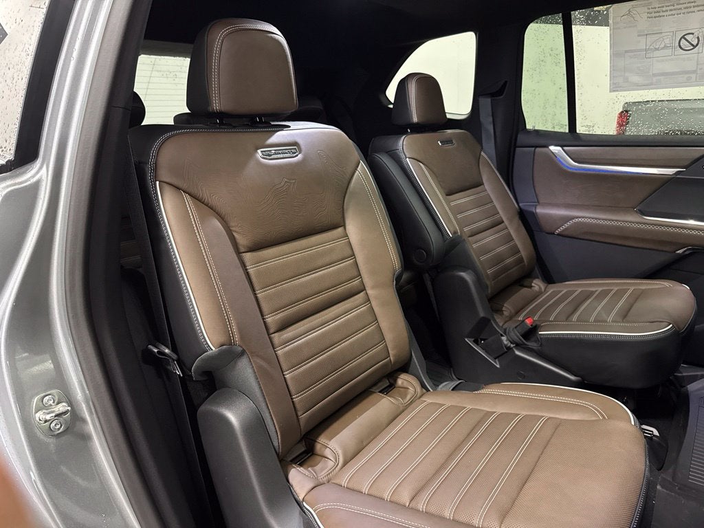 2027 GMC Acadia Denali Ultimate
