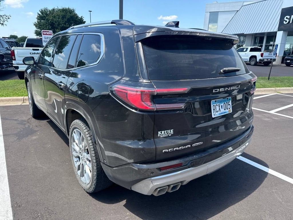 2024 GMC Acadia Denali