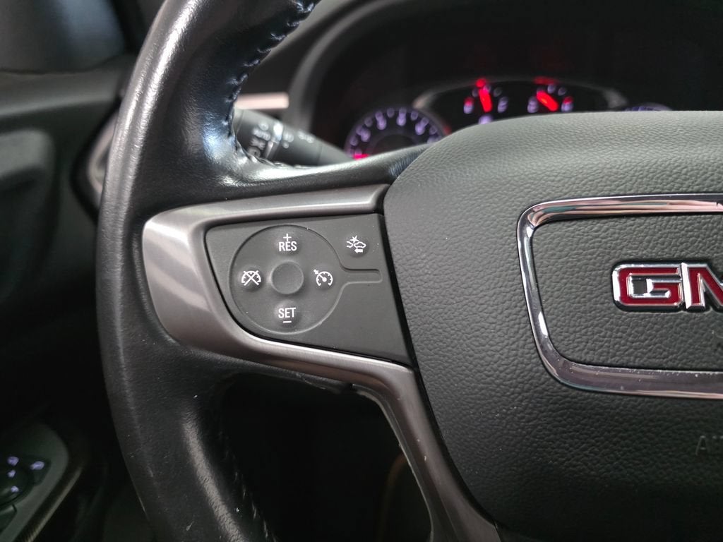 2021 GMC Acadia AT4