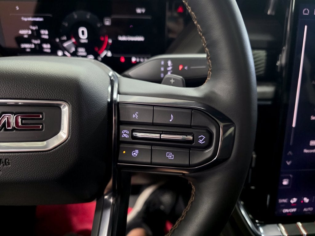2025 GMC Yukon AT4