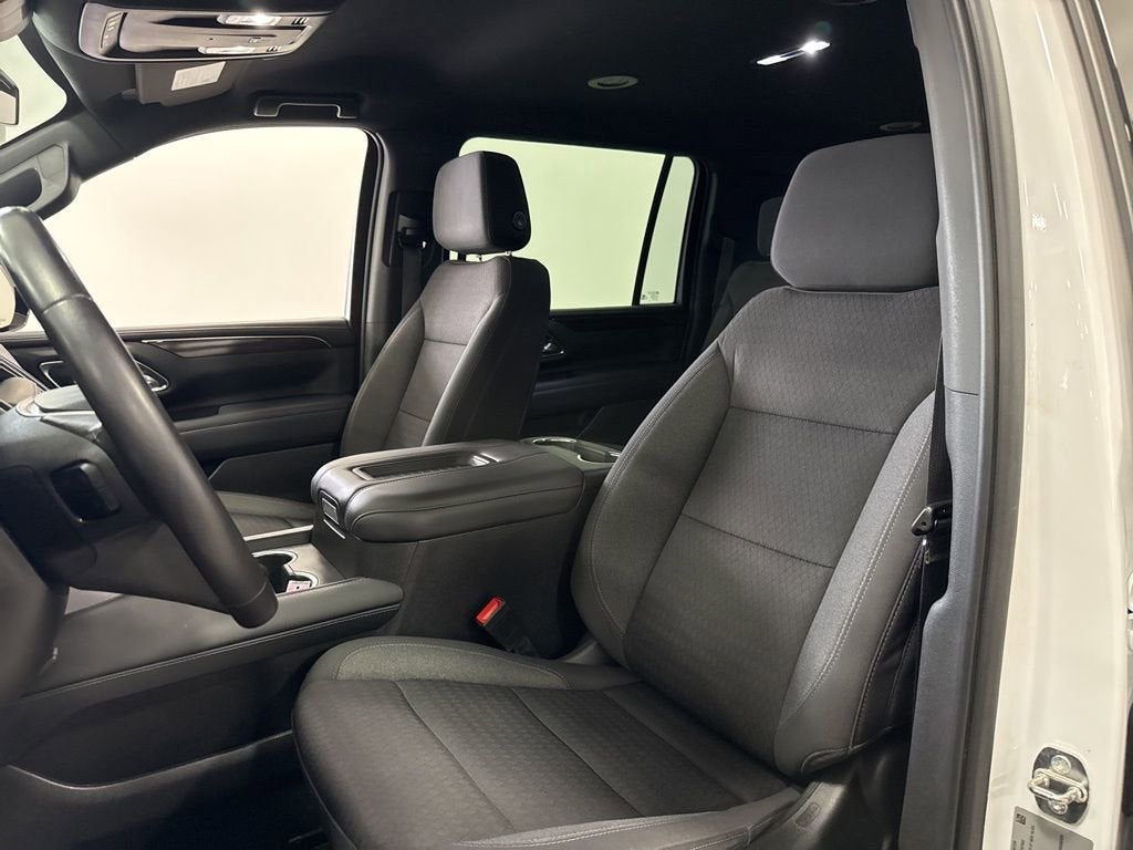 2023 GMC Yukon XL SLE