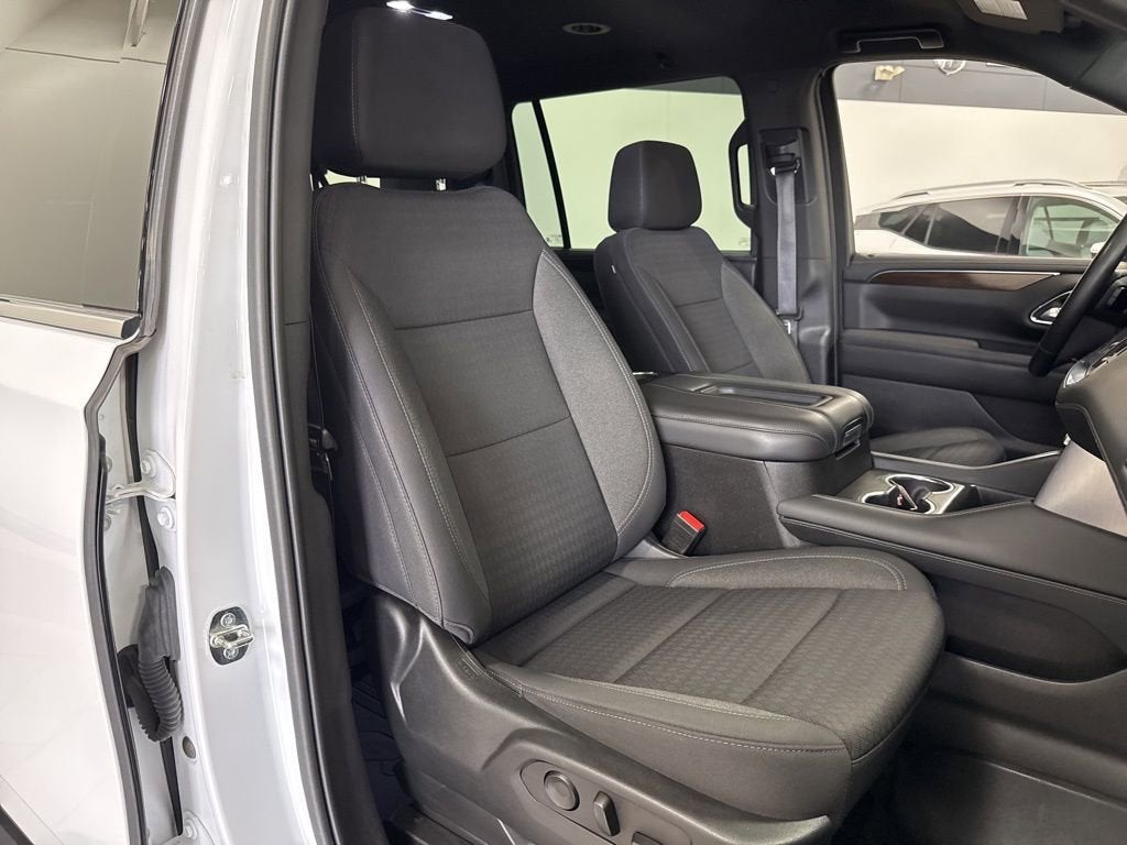 2023 GMC Yukon XL SLE