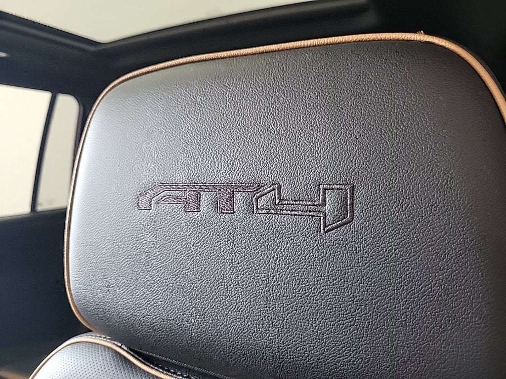 2023 GMC Yukon XL AT4