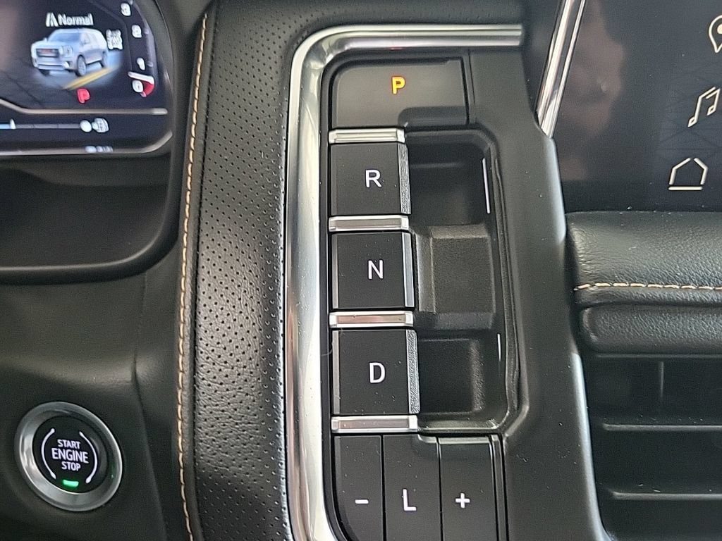 2023 GMC Yukon XL AT4