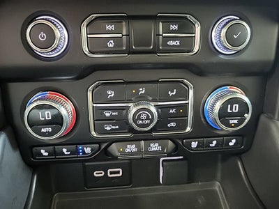 2023 GMC Yukon XL AT4
