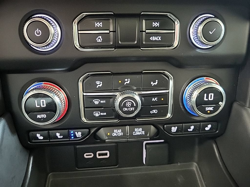 2023 GMC Yukon XL AT4