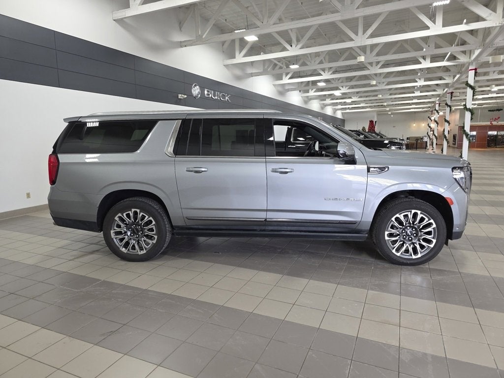 2023 GMC Yukon XL Denali Ultimate