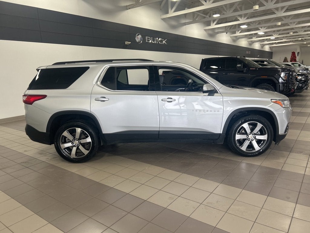 2021 Chevrolet Traverse LT Leather