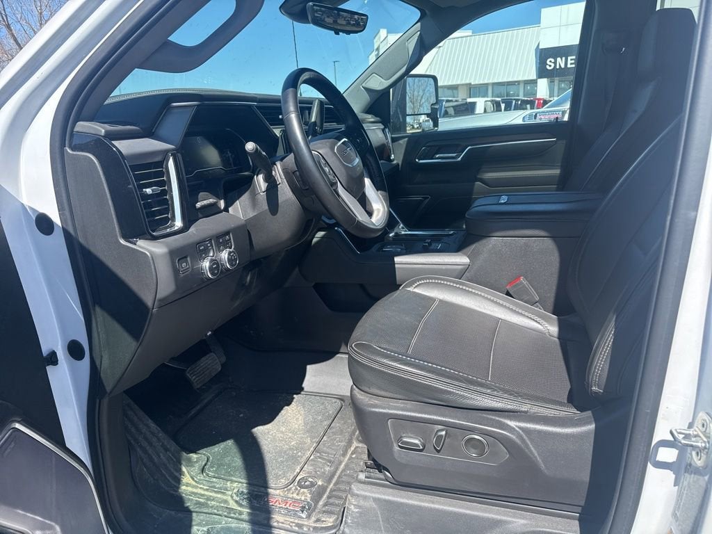 2024 GMC Sierra 3500 HD Denali