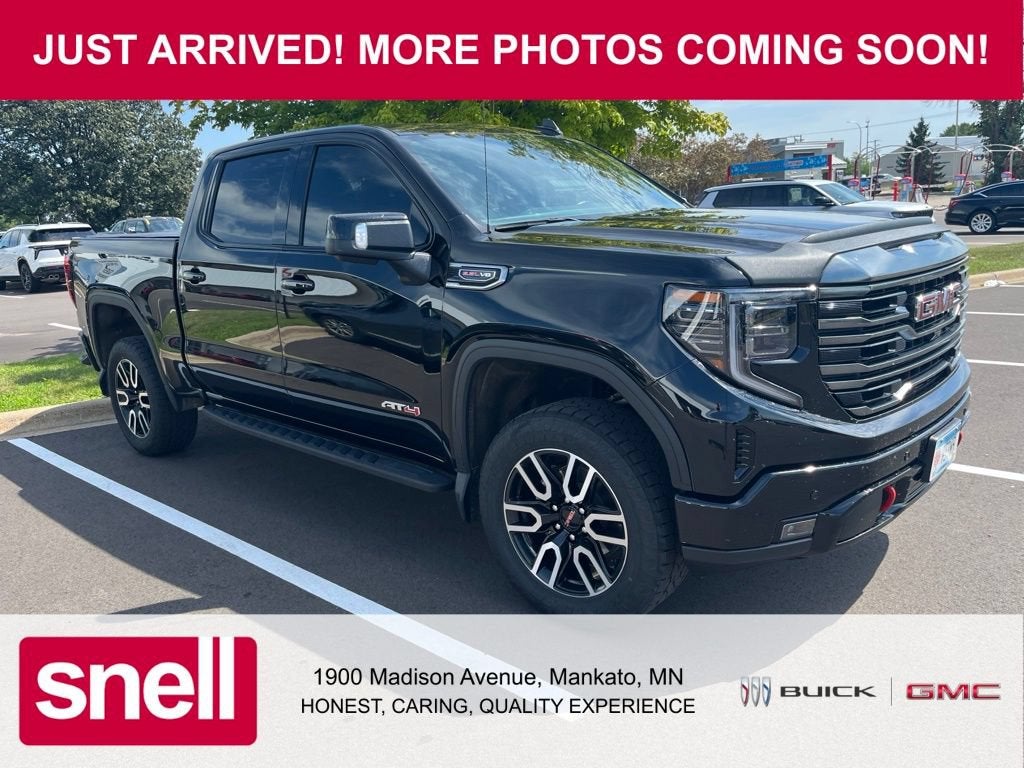 2024 GMC Sierra 1500 AT4