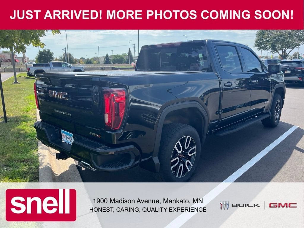 2024 GMC Sierra 1500 AT4