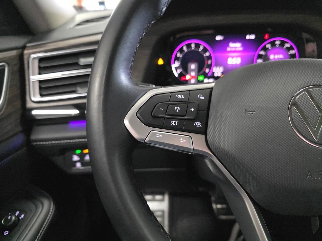 2024 Volkswagen Atlas 2.0T SEL Premium R-Line