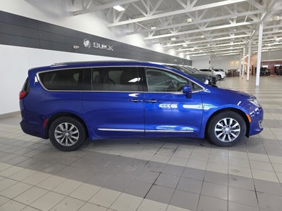 2020 Chrysler Pacifica Touring L Plus