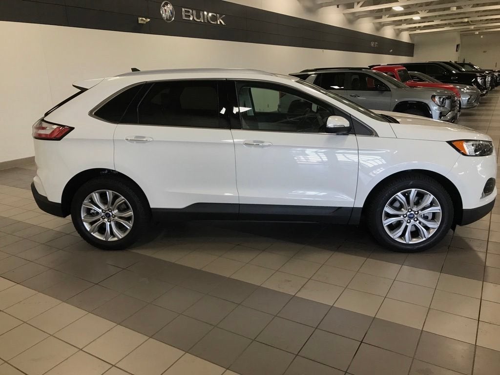2022 Ford Edge Titanium