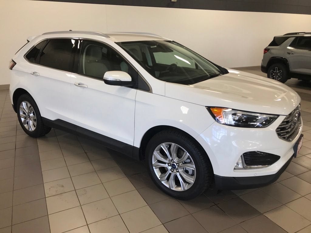 2022 Ford Edge Titanium