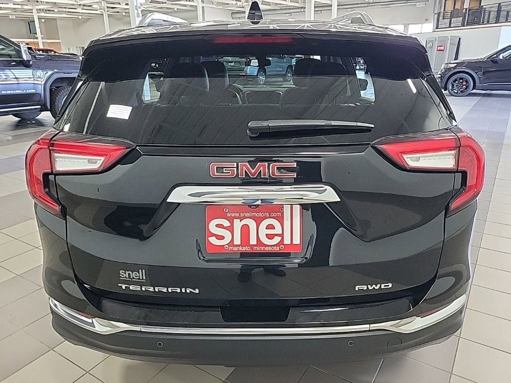 2022 GMC Terrain SLT