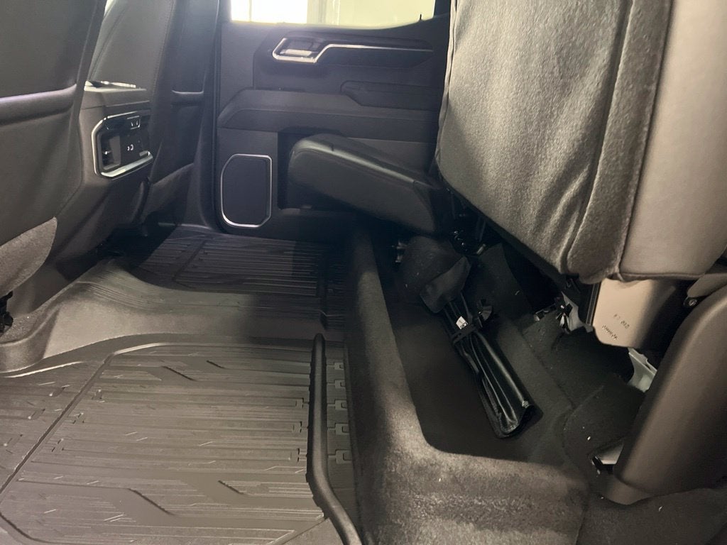 2026 GMC Sierra 1500 SLT - Photo 17