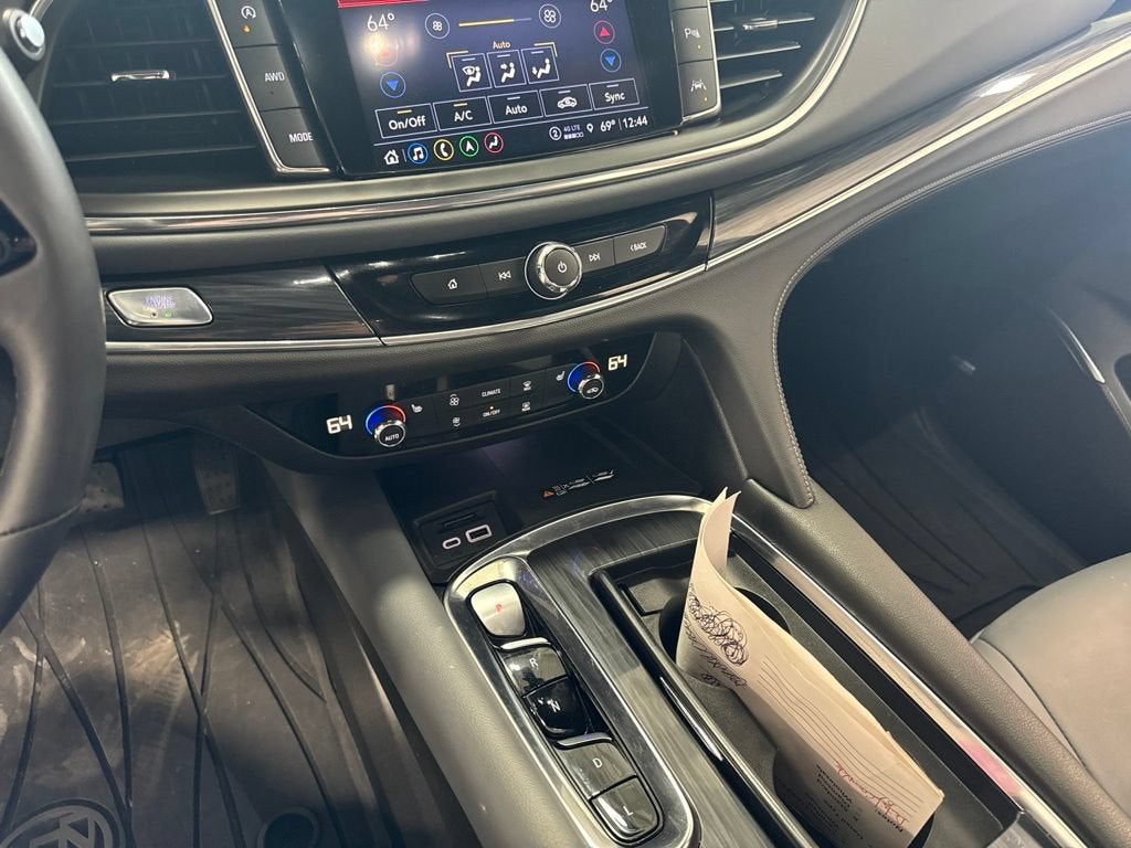 2024 Buick Enclave Essence