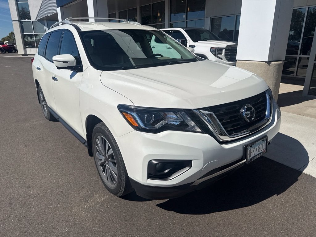 2017 Nissan Pathfinder SL