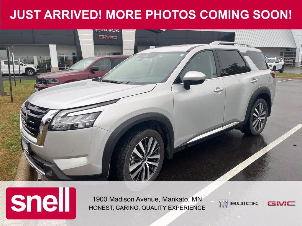 2022 Nissan Pathfinder Platinum