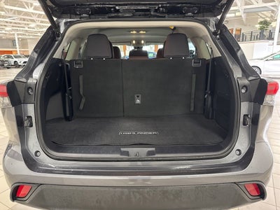 2020 Toyota Highlander LE