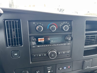 2025 GMC Savana Cutaway 3500 1WT