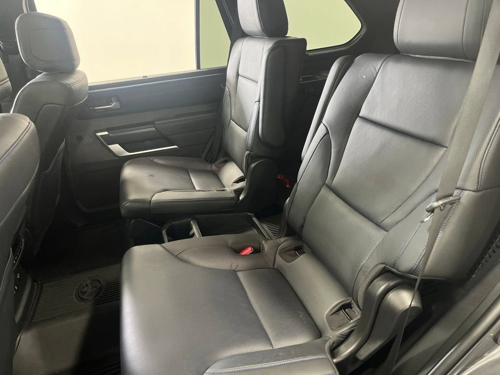2024 Toyota Sequoia SR5
