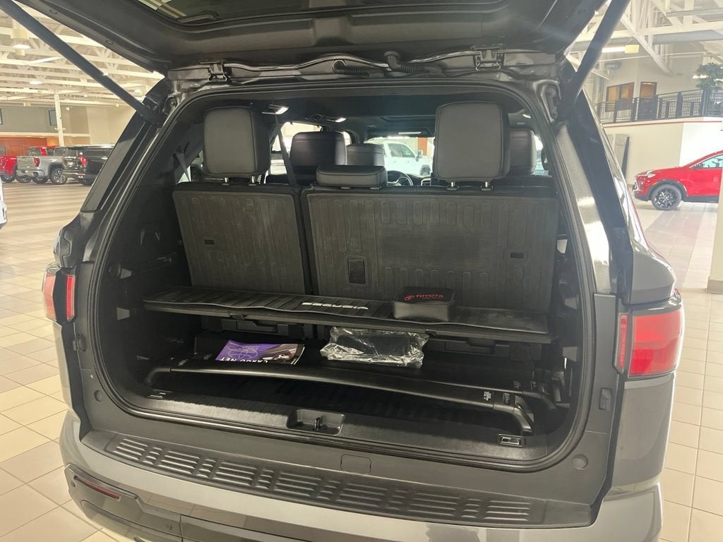 2024 Toyota Sequoia SR5