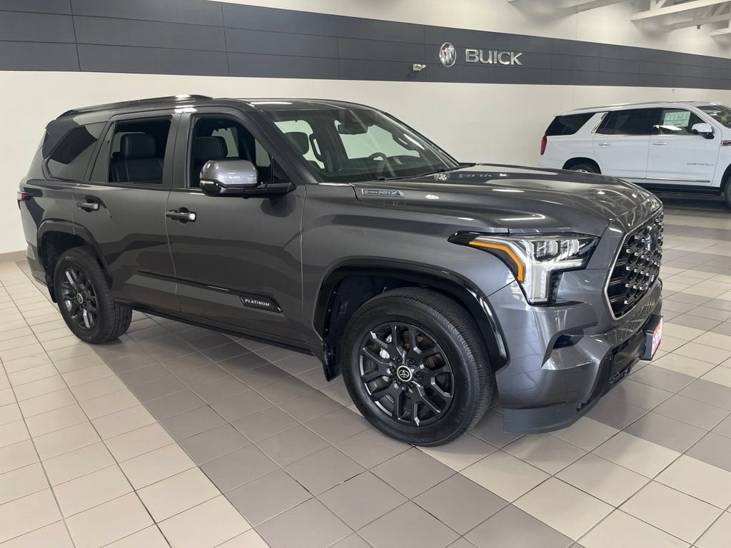 2024 Toyota Sequoia SR5